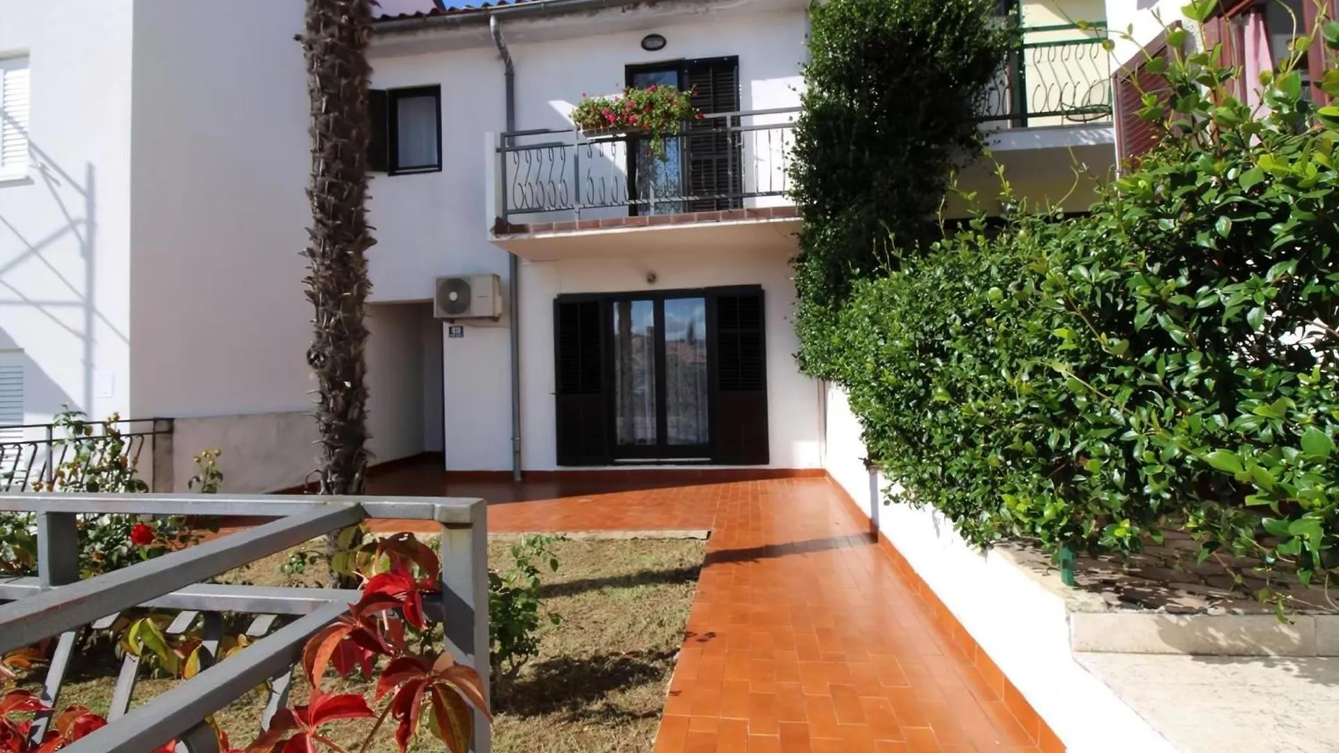 Ferienhaus Palma In Strandnaehe Mit Garten Grill Poreč Apartamento
