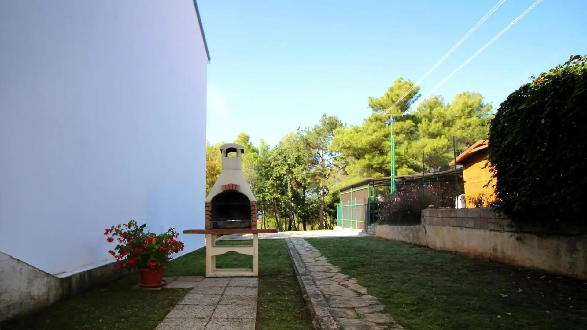 Ferienhaus Palma In Strandnaehe Mit Garten Grill 포레치 0*,